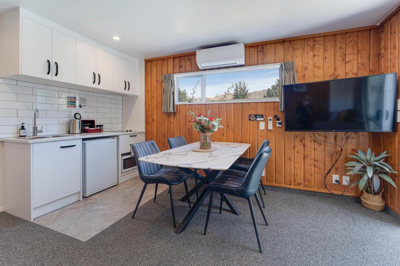 Archway Motels & Chalets Wanaka Buitenkant foto