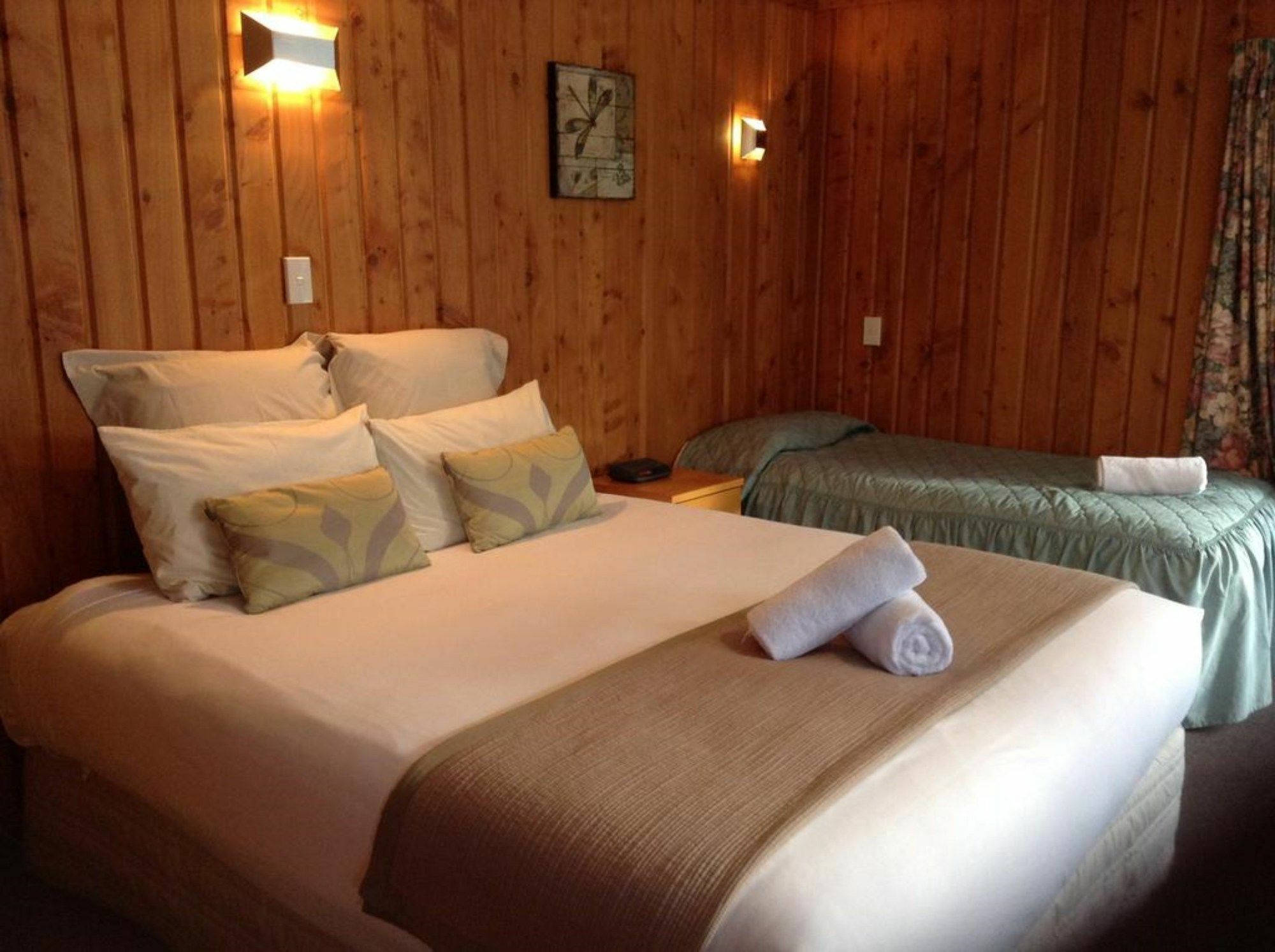 Archway Motels & Chalets Wanaka Buitenkant foto